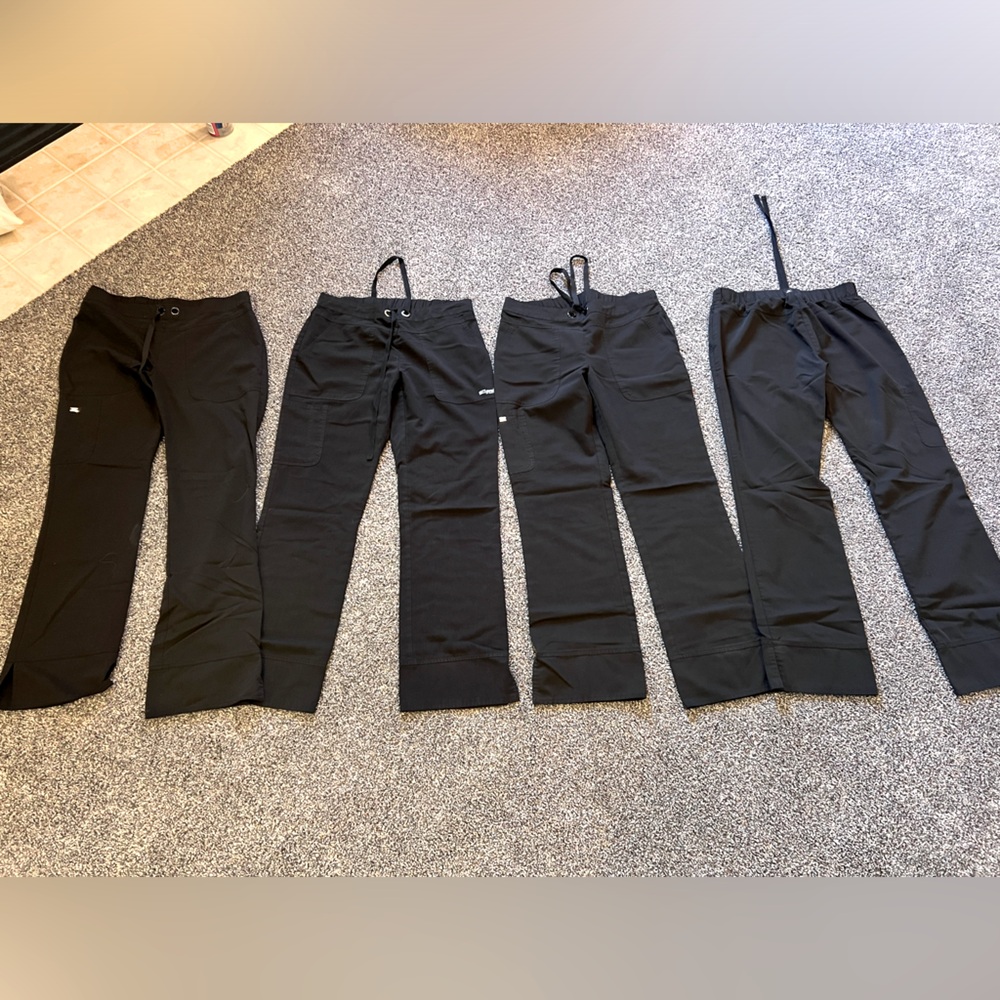 Greys Anatomy Scrub pants size small FOUR PAIR